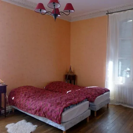 Familial Avec Jardin Prive, 3 Et Parking Gratuit - Fr-1-611-11 * Anrosey